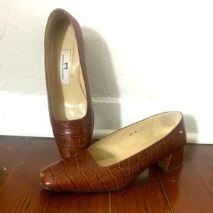 Vintage Brown Alligator Heels
